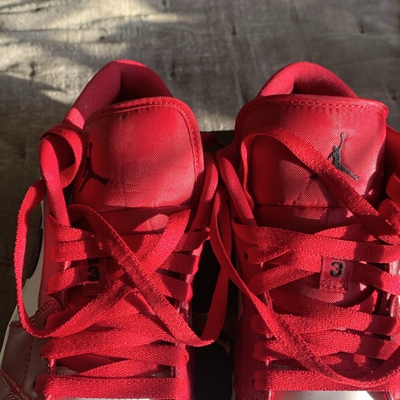 Air Jordan 1 Low - Picture 2 of 10